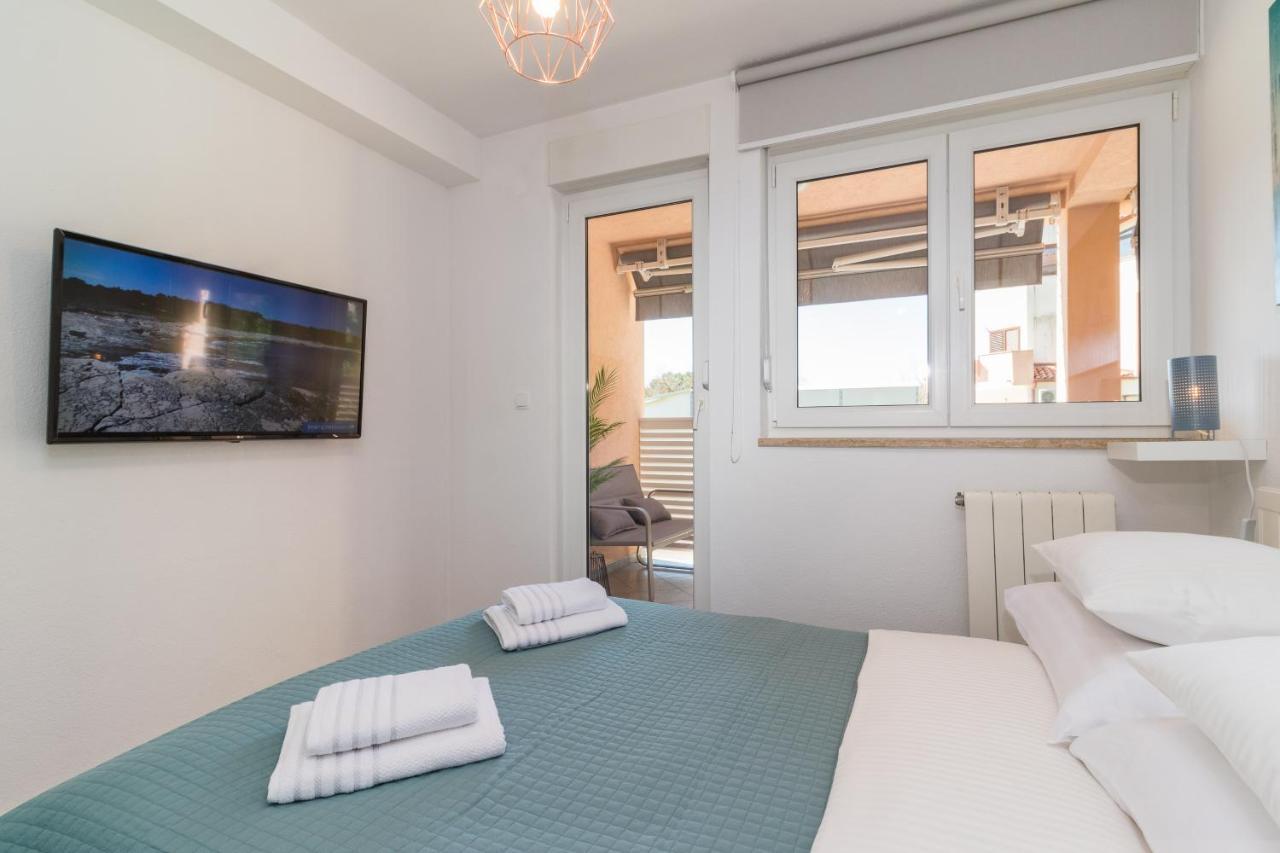 New Apartment Near Sea With 3 Bedrooms And 2 Bathrooms Пула Экстерьер фото